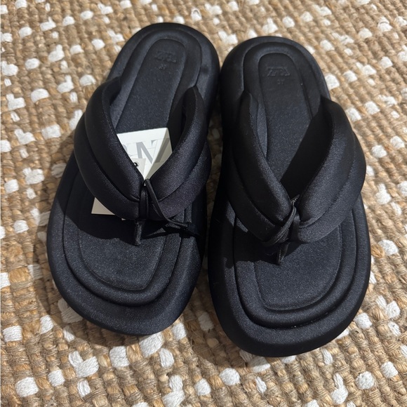 Zara satin platform puffy flat sandal New with tags - Picture 1 of 4